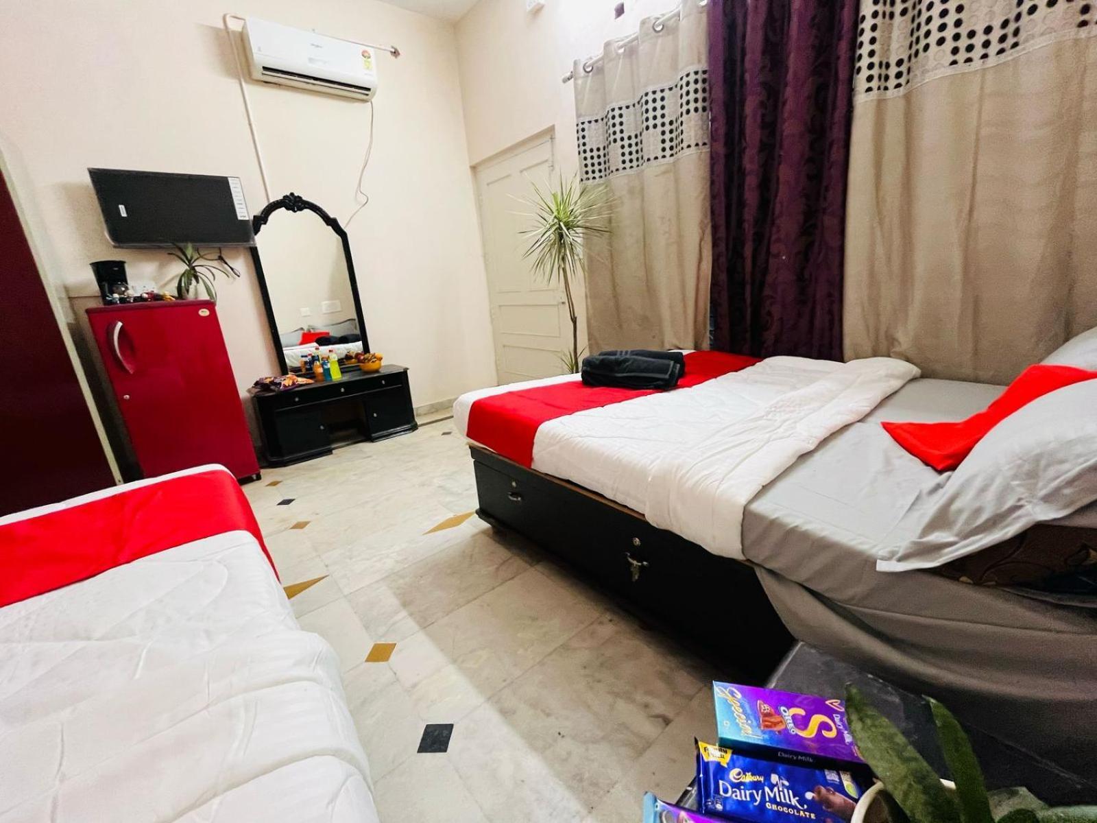 Hotel Adh Hazel Wood à Mysore Extérieur photo