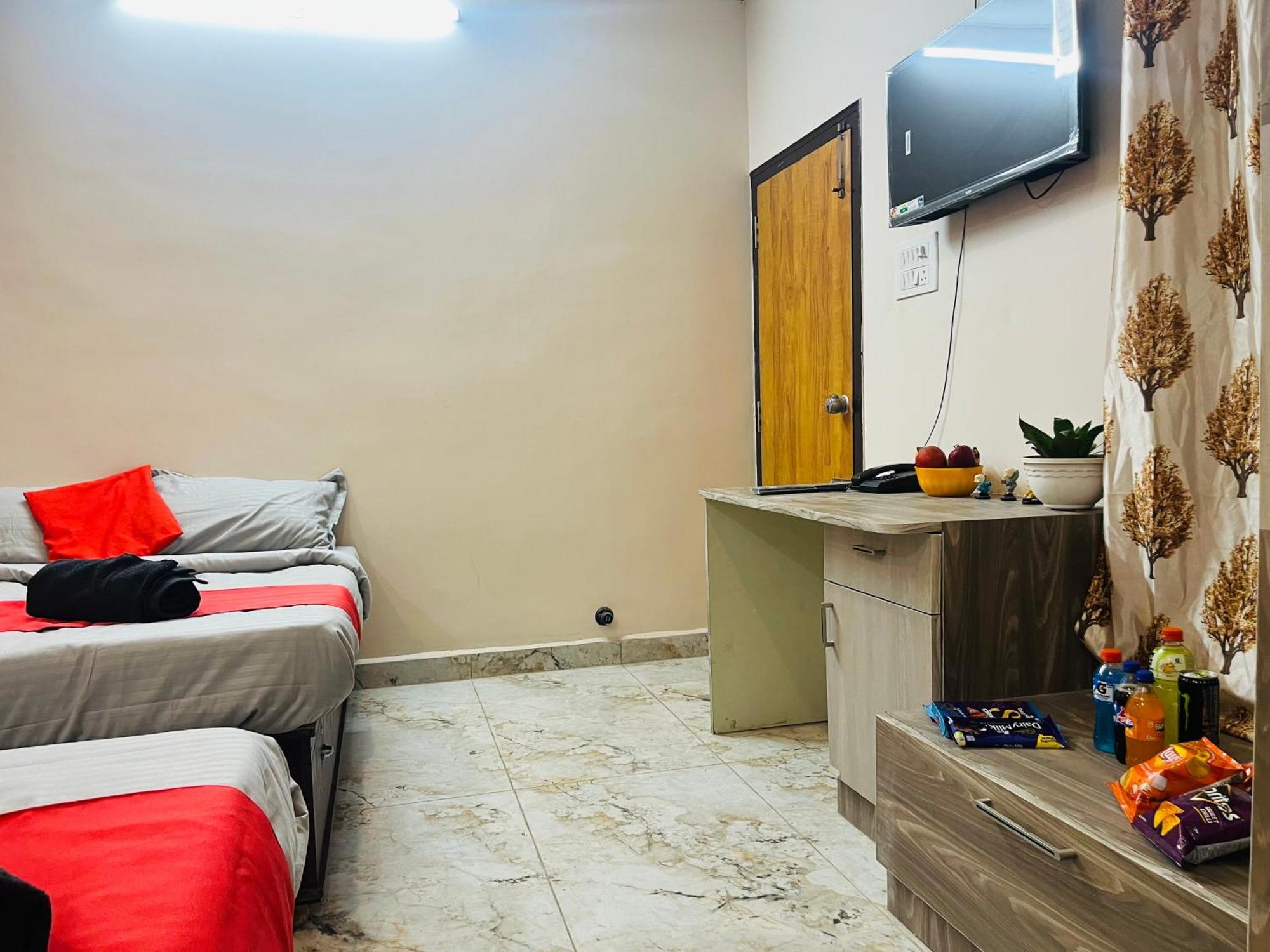 Hotel Adh Hazel Wood à Mysore Extérieur photo